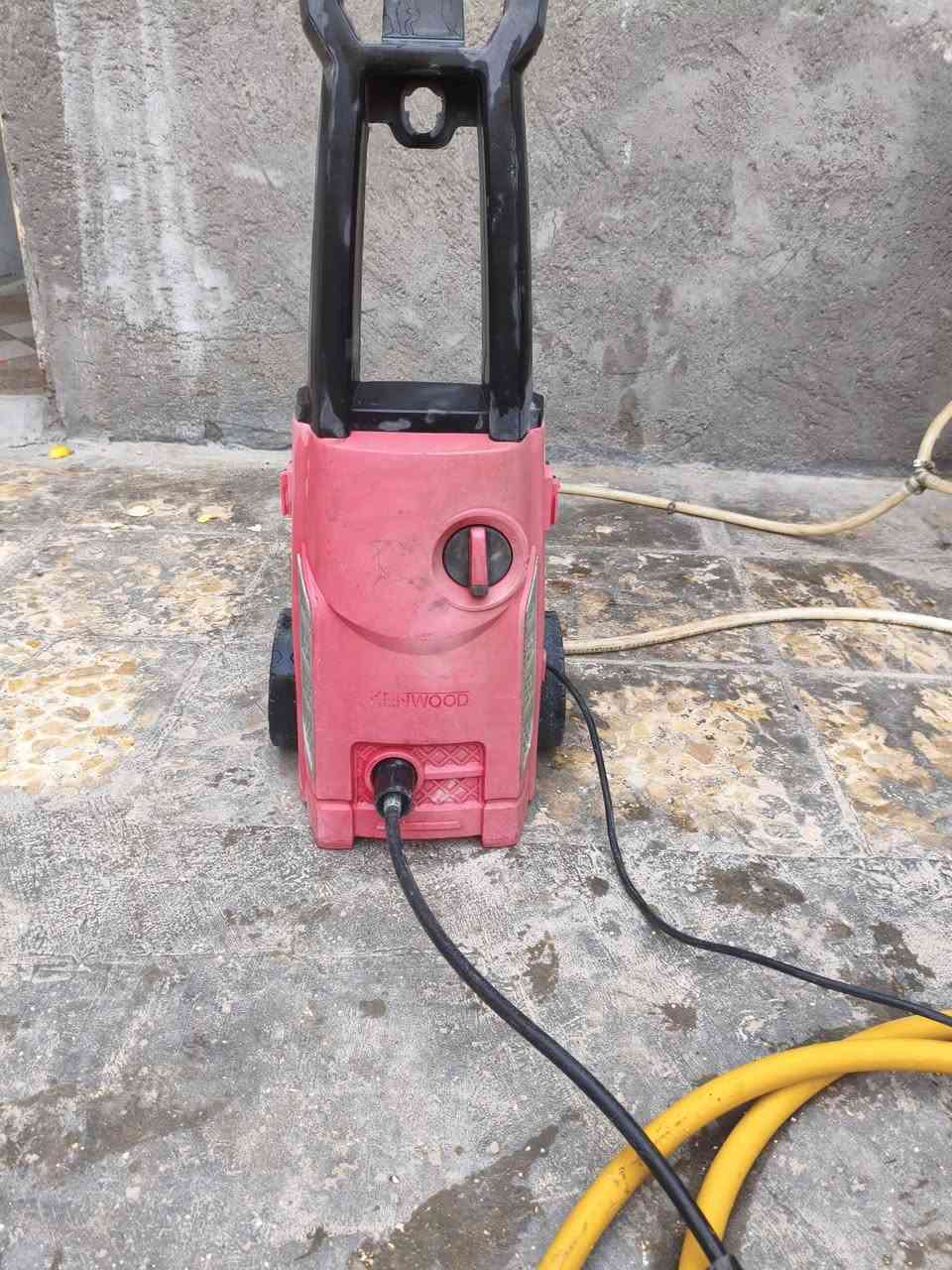***********
