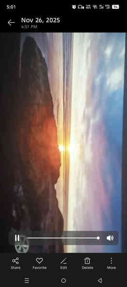 السلام عليكم 🌹 
وجبة بروجكترات جديد غير مستعمل
اذا تريد تكلب الحايط كله شاشة بدون متفلس هاي فرصتك
كلهن مفحوصات وشغالات 💯
مع ضمان شهر
كل الاجهزه تحتوي على منفذ hdmi اج دي لربط اي جهاز 
للعرض
اذا جان عندك لابتوب مبايل بلي اكسبوكس حاسبة او ستلايت او تي في بوكس كلهن ترهمن
التسلسل من الافضل الى الاضعف من اليسار لليمين
الي واحد فوك الاخ بالصور يعني نفس المواصفات ونفس الصورة ونفس السعر

الاول:
1080p 60hz or 786p 96hz 16:9
يدعم عرض المبايل من خلال واير الشحن
افضل واحد من ناحية نقاوة الصورة والالوان والدقه

السعر 75 الف

الثاني والثالث:
720p 60hz 16:9
يدعمن عرض المبايل من خلال واير الشحن
الالوان. 90% تشبه الوان الاول
الوان حلوه و دقه جيدة

السعر 50 الف للواحد

الرابع:
480p 60hz 3:4 
الوان و دقه جدا قريبه عله الثاني والثالث
و يدعم عرض المبايل من خلال واير الشحن 

السعر 35 الف

الخامس و السادس
480p 60hz 3:4
لا تدعم عرض المبايل من خلال واير الشحن 
الوان جيدة جدا بالنسبة لسعره

السعر 25 الف للواحد

الاسعار نهائيه رجاءً اي عموله ماكو

العنوان: بغداد السريدات الجديدة وره صيطرة الشعب 
توصيل متوفر لكل المحافظات 🚚 

للحجز على الخاص او واتساب:
*********** بغداد
