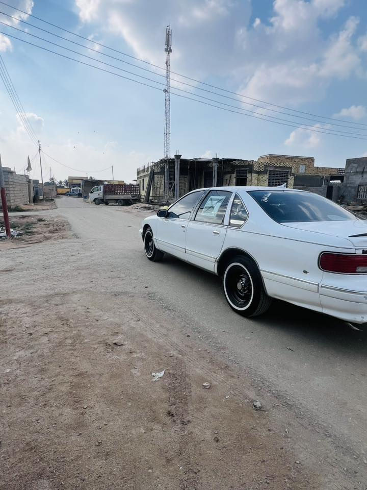 سلام عليكم للبيع دولفين موديل 95 مكينه 8️⃣  مجول تخم تاير  سياره خير من الله العنوان البصره الدير ***********
