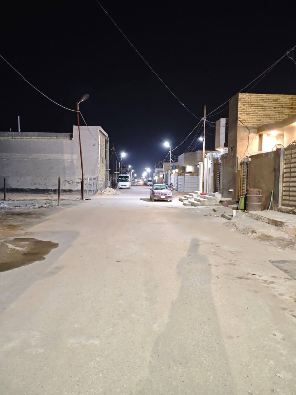 بيت للبيع 200 متر + عرصه مقابيله 150 متر مربعه طابو زراعي مكانه كوفة علوة الفحل قرب جسر الامام علي (ع) شارع القاعة الشارع عرضه 10 متر تبليط لباب البيت واناره بالشارع  . الجيرام ذهب . البيت تفاصيه 3 غرف نوم وصاله وستقبال ومطبق وصحيات داخليه وخارجيه ومخزن كبير وطارمه كبيرة السعر الكلي مع العرصه 125 مليون مع المجال للشراي ***********
