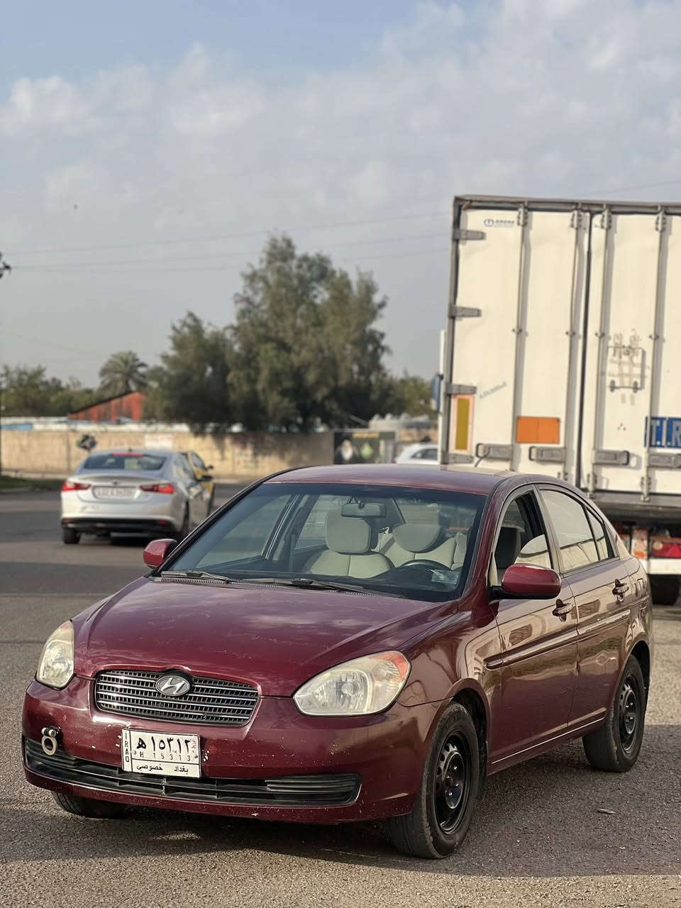 السلام عليكم
اكسنت 2011 امريكي الموصفات كروز سرعه ايرباك عدد 8 سستم صوت سماعات 6 ABS جام كهربائي حساس ضغط الاطارات
الحادث مالها الجاملغ مسروق وراجع نفس اللون
السعر 90$ 
المكان بغداد البياع 
***********
