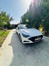 عندي سوناته موديل 2021 للبيع السياره جديده بمعنى الكلمه تجي تفحص وتشوف...