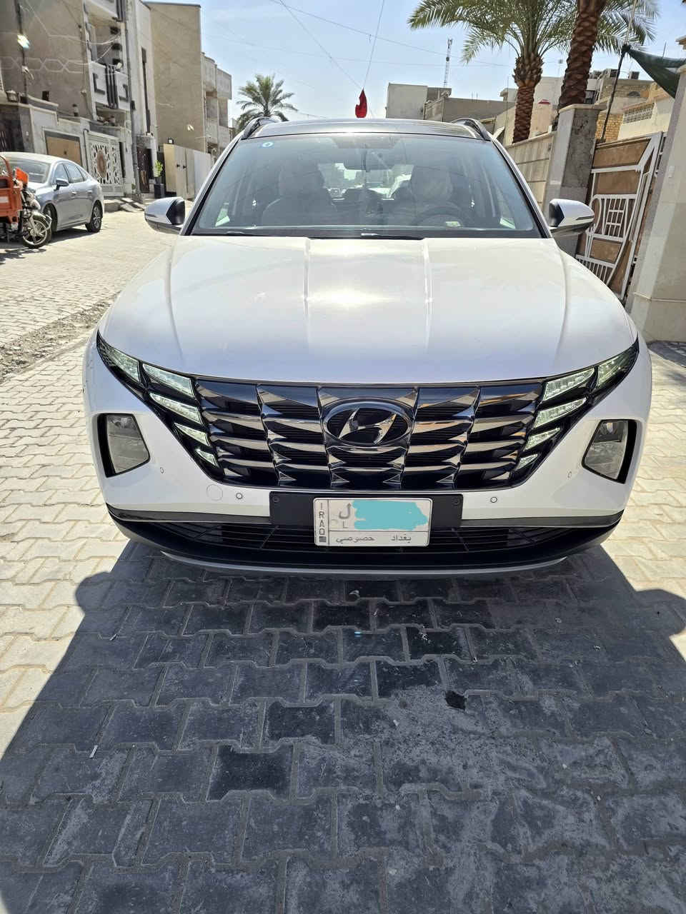 السلام عليكم للبيع توسان 2024 خليجي بانوراما فول مواصفات السياره ماشيه 28 الف مواصفاتها كراسي كهرباء عداد دجتل دشبول دجتل سايد بريك دكمه اوتو هولد وهواي مواصفات بيها السياره بيها طخه بالصندوق مبينه بالصور وبيها بارد كولش بسيط بخمش البنيد السياره جديده وحلوه ومال بيت ما متعوبه رايدها ب22000 يعني ب220 ورقه للاستفسار الاتصال ***********
