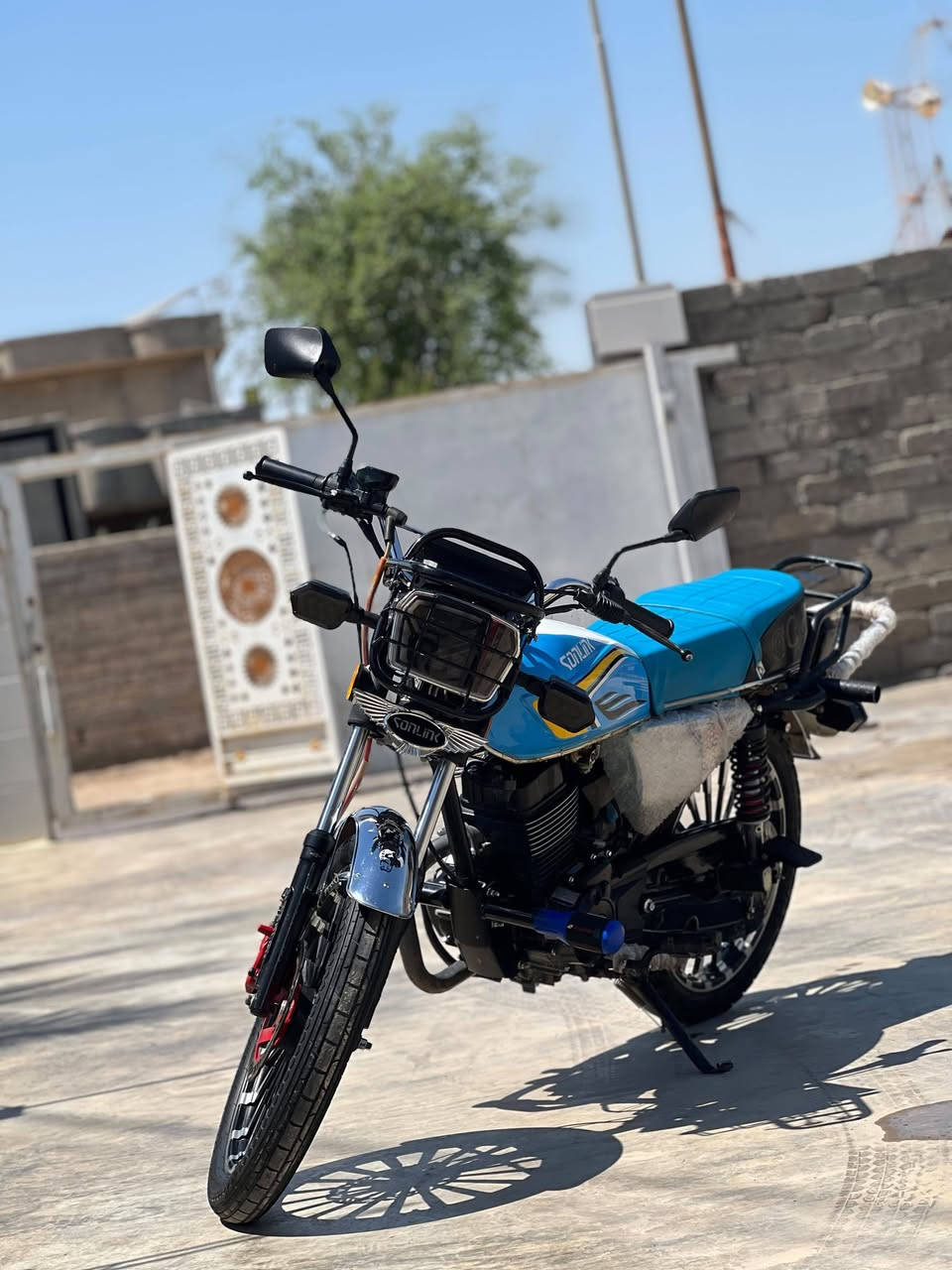 سيفان موديل٢٠٢٥ ضاغطة وزنجيل
محرك 200شرط
السعر850وبيه مجال قليل 
***********
