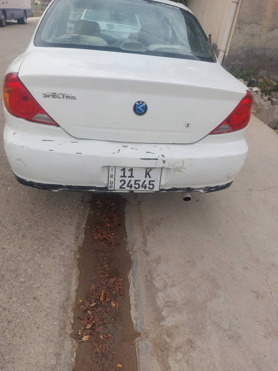 سلام عليكم اسبكترا موديل 2000 للبيع مكينه بيها خيط بخار  كير جديد كهربائيات كلها شغاله تبريد شغال رقم بغداد انكليزي سياره كامله السعر 37 او بيها مجال استفسار *********** مكان سياره ديالى المقداديه ناحيه الوجيهيه
