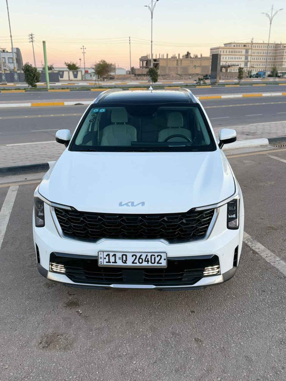 سلام عليكم 
كيا سورينتو
موديل 2024
🚘 خليجي‏‎
للبيع 

فول واحد علا واحد
بانوراما 
مكفوله كفاله عامه سونار مرفق بل منشور
اي ملاحظه مابيه 
سياره جديده 
بل عافيه على ياخذه
KIA SORENTO 2024

‼️ ضمان 5سنوات او 100الف كيلو متر ‼️--كامرات عدد-2   🔥

🚘 خليجي 

🚘 ماشية27 الف  

🚘 موديل 2024

⚙️ حجم المحرك 6سلندر 3500

⚙️ مرتبط بناقل حركة أوتوماتيك

🔑 مفتاح التشغيل بصمة عدد 2

     

🚗 فتح الصندوق كهرباء 

🚗 دفع ثنائي FWD 

‼️ اريل نفكيتر 

📍حساسات أمامية 

📍حساسات خلفية 

💡لايت زينون + LED 

🔦 كشافات 

🔦️ بك لايت LED 

🚘 قبضات أبواب من الألمنيوم

🚘 دخول بصمة ذكي 

🛞 ويل كب 19

🛞 4 دسك

✨️ اشارة في المرايا الجانبية 

✨️ المرايا قابلة للطي كهرباء

🌧 ماسحة خلفية +حساس مطر 

كشاف ضباب 

🎈عدد AIR BAG 2

🚗 ا ABS 

🖥 دشبول شاشة ديجيتال 

🖥 شاشة Apple Car play 

📷 كاميرا دوارة 360

💡الانارة الداخلية LED 

⭕️ مقود جلد حياكة 

🛣 مثبت السرعة Cruise 

🎶 المودات والاوامر الصوتية

🎶 ا Bluetooth / T YPCE  

🔋شاحن هاتف Wireless 

⚡️مخرج منفذ الطاقة 

🔍فحص نظام السيارة 

💺تتسع المقصورة ل 7 ركاب

💺المقاعد مخمل لون أبيض  فول كهرباء

💺حركة المقاعد الامامية كهرباء

👶 مثبت مقعد الطفل ISOFIX

❄️ تبريد شاشة لمس مناخين منفصلين 

❄️ 3 قطع تبريد 

🚘 أوضاع القيادة Drive Mode 

⛷️ نظام مانع الانزلاق 

⛰️ نظام نزول المنحدرات 

🟩 السعر المطلوب  _ ( 330$ )💸

لاستفسار الاتصال ع الارقام التالية 📲📲
***********
***********
