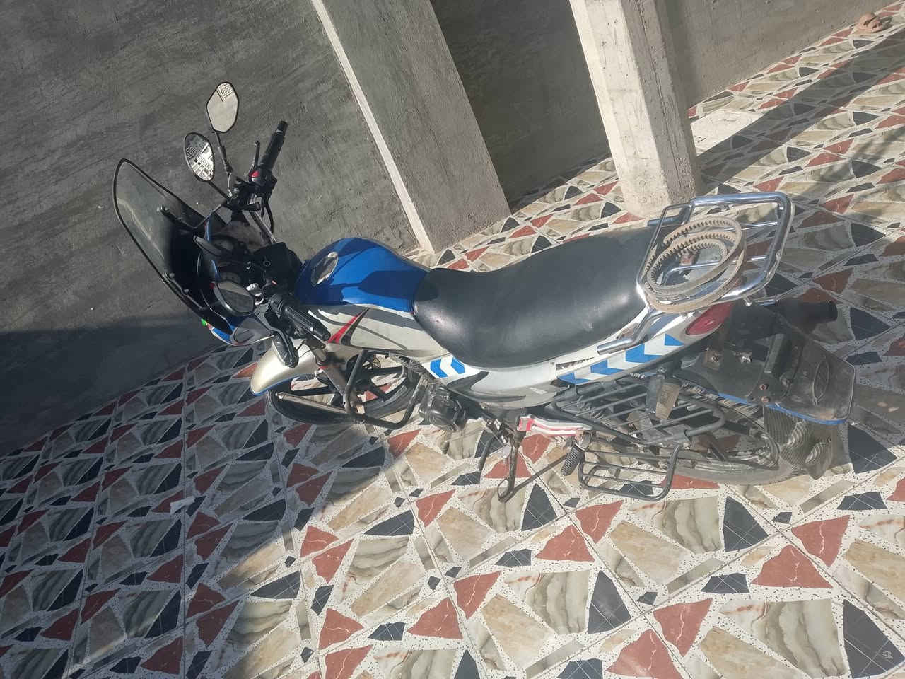 للبيع او مراوس 
ب ايفون او اس الترا 
مبدل مكينه مال هاوجي كله شغال 
سعر 600 بي مجال 
مكان الفلوجه 
***********
