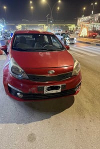 ٢٠١٣ • مكفولة • شاشة وكاميرا