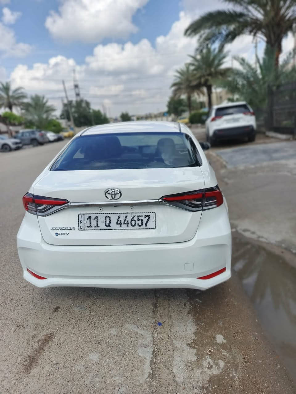 سلام عاليكم كورله موديل 2024 وارد صيني حادثه مثل ما اموضح بسونار بدون اريباكات 130$وبيه مجال السيارا بسمي  وماشيه 15 الف الاتصال*********** الدوره شارع 60
