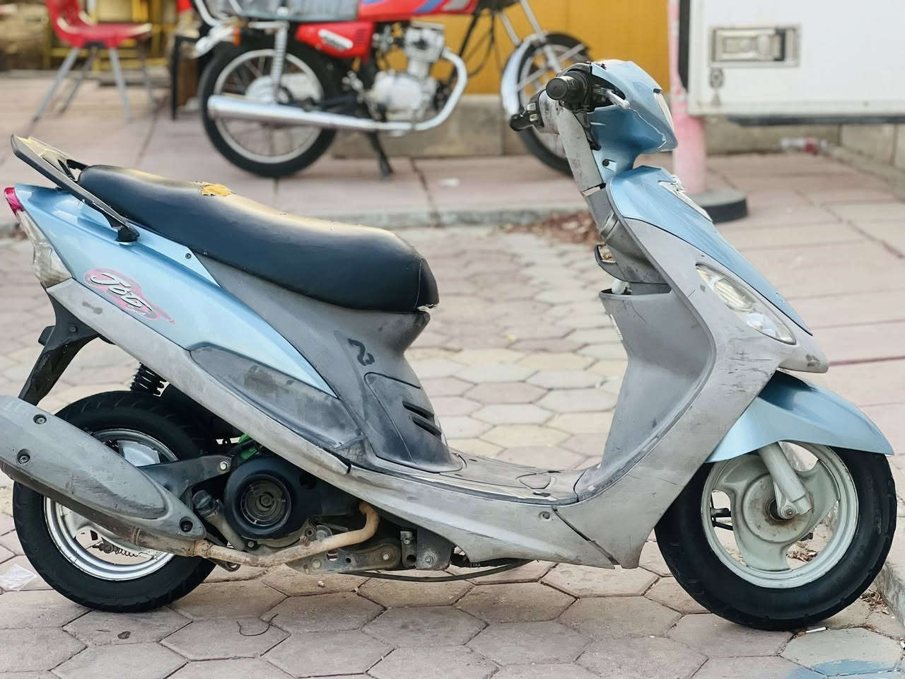 دراجه ماكس قجمه ( منغولي) للبيع شوفت عينك السعر 450 وبيهه مجال قليل  حك الجيه


**إذا كنت صاحب هذا الإعلان وتريد حذفه لأي سبب، رجاءا أرسل رسالة إلى الدعم الفني**