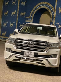 لاندكروز موديل 2017بريم فول. رقم بغداد. تحويل 6 سلندر  كفاله عامه فقط ...