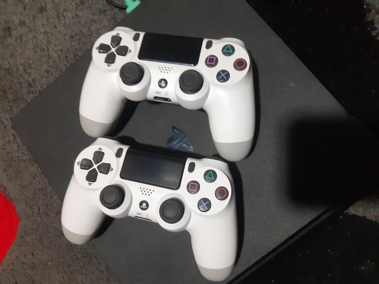 بلي4سلم وحد تيرا نضام11 فول نضافه جهاز بي ضمان سنه +ويا يوبي ايس سعر320 وبي مجال لشراي مو ڜراي لا تعبني ولا اتعبك لتوصل***********
