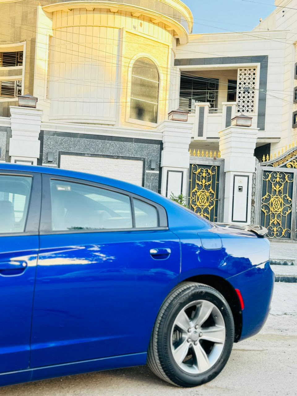 ً السلام عليكم للبيع جارجر 2019خليجي وكاله هالم
معروضه 228$ وبيها مجال 
مكفول من الصبغ ول ضربه ول تبديل

رقم الهاتف ***********

مواصفات فول 1/1 عده الفتحه 
شاشه جبيره+ كاربلي 
تحكمات ستيرن 
حساسات أمامي 
حساسات خلفي 
محرك 6 سلندر
تو ويل 
كشنات هيتر 
شفتات ستيرن 
مانع انزلاق 
لايت زنون
تشغيل عن بعد 
تخم تاير جديد 
ماشيه 61 الف حقيقي 
بغداد
