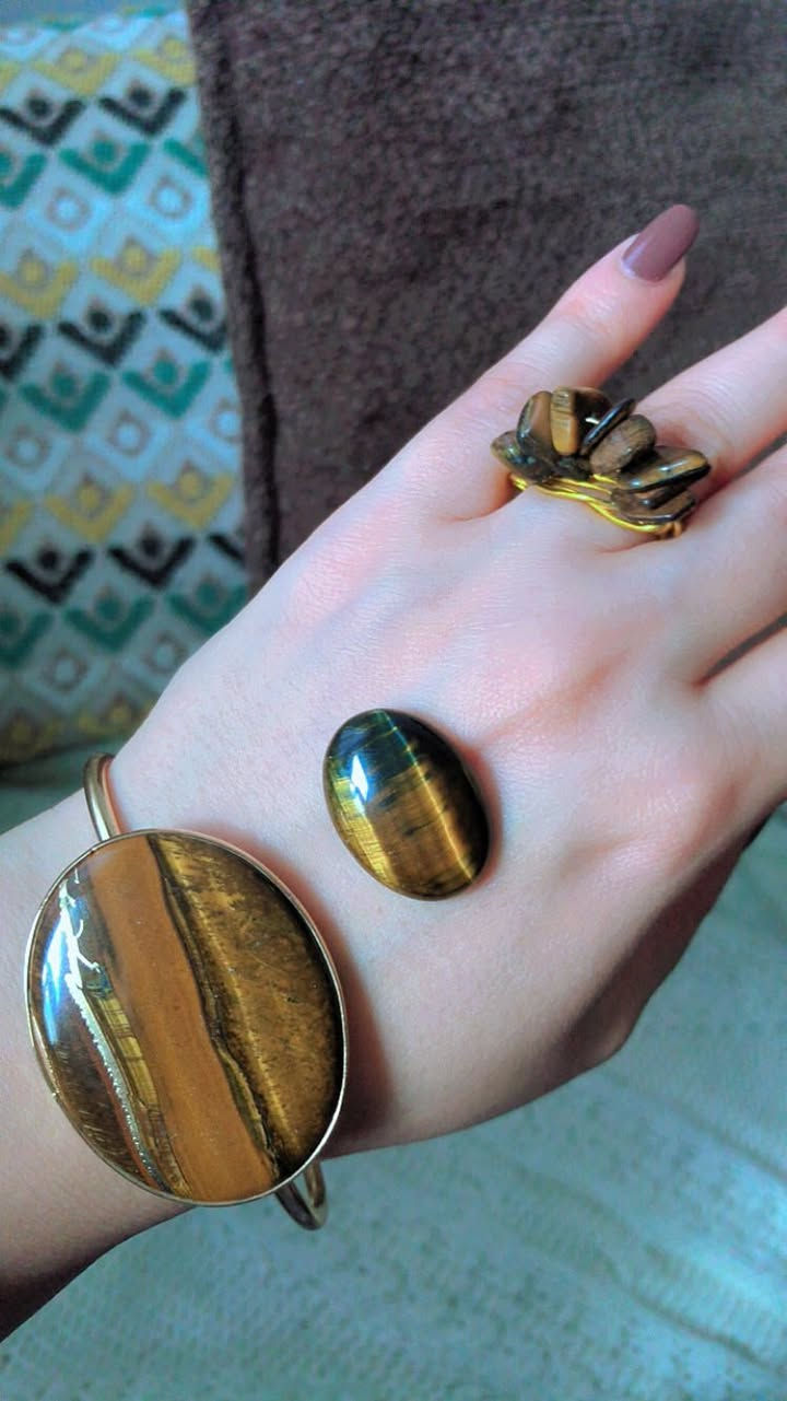 قطع مفردة وتخفيض للعيد وعيد الام @إشارة


**إذا كنت صاحب هذا الإعلان وتريد حذفه لأي سبب، رجاءا أرسل رسالة إلى الدعم الفني**