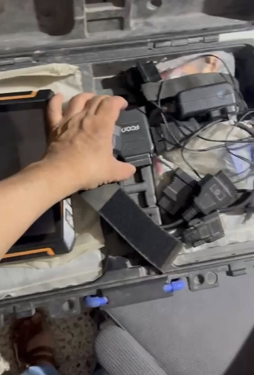 ‏جهاز للبيع تحديث 2025 السعر 400$ رقم الهاتف ***********
