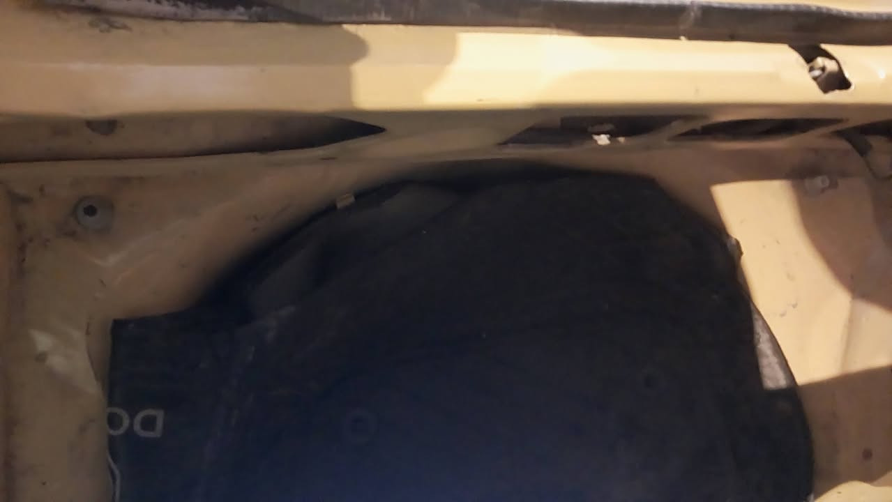 سيارة بيجو 405مديل2014مامطلومسفرة بة سنويةمكينط+كير كفاله 2027سعر 24استف***********
