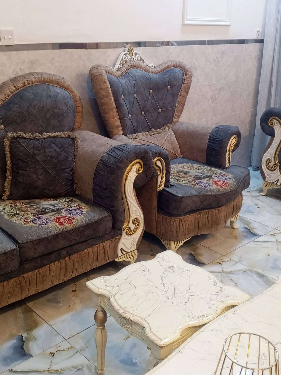 استقبال كامل كله درجه اولى 750 مستعجل للسفر التخم جديد زلغ مابي غراض نظيفه جداً


**إذا كنت صاحب هذا الإعلان وتريد حذفه لأي سبب، رجاءا أرسل رسالة إلى الدعم الفني**