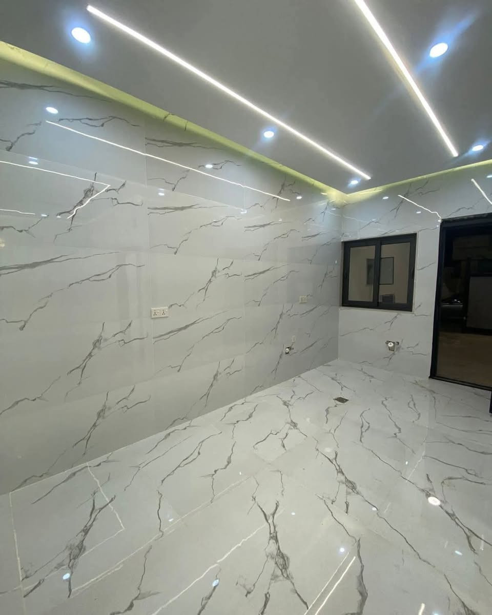 🏠اعلان اعلان
داران للبيع
موقع مميز
~~~~~~~~~~~
📄طابو ملك صرف
🧱بناء درجه اولى
~~~~~~~~~~~
سقف مغربي ✔️
واجهة فلين✔️
نظام تبريد مركزي✔️

~~~~~~~~~~~~
راحه بال✔️
استقرار✔️
هدوء✔️
~~~~~~~~~~~~
📐المساحه:-120 م
📐الواجهة :-6م
~~~~~~~~~~~
📍الموقع :حي البعث
قرب اعداديه التجارة
~~~~~~~~~~~
💸السعر :-علق ب(تم) يوصلك السعر مناسب 
~~~~~~~~~~~
الطابق الاول  يحتوي:-
كراج + استقبال +مطبخ بارد
مطبخ حار+غرفه نوم+هول +صحيات
~~~~~~~~~~~
الطابق الثاني يحتوي على:-
هول +صحيات +غرفتين نوم
~~~~~~~~~~~
للاستفسار اكثر الاتصال على
***********📱
~~~~~~~~~~~
نستقبل جميع العروض 
🏠السكنيه  🏛️التجاريه
