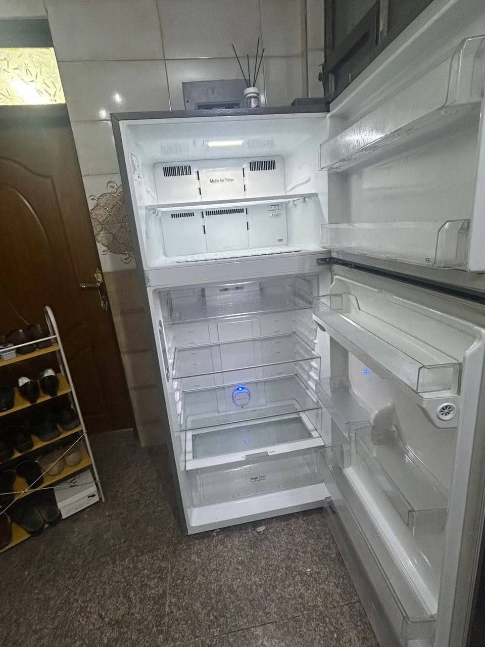 ثلاجه للبيع نوع LG p
جديده ونظيفه مابيها اي شي
السعر ٧٠٠ الف
للاستفسار مراسله الرقم
***********
