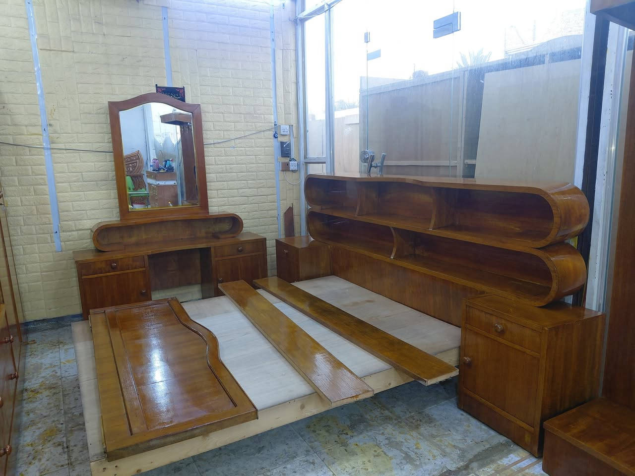 غرفه نوم ام السته طابق واحد تسكام داخل وخارج صاج ضهر جرجوبه زاويه ارتفاع الكنتور خمسه ملم عنوانه كوت حي الجهاد شارع النجارين نجارة ومعرض الحجامي الاتصال او مراسلة الصفحه ***********
