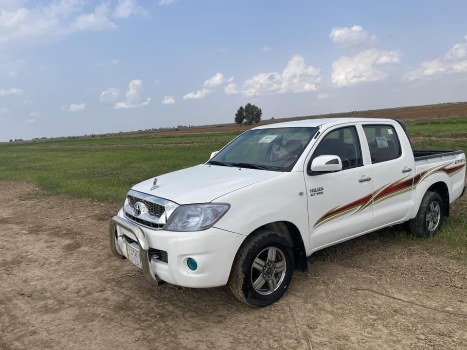 سلام عليكم فلاونزه لبيع مكفوله عام لبيع ومرؤوس موديل ٢٠١٠ شاصي ١٩ كويتي رقم بصره لماني شرط تحويل عنوان رفاعي ***********
