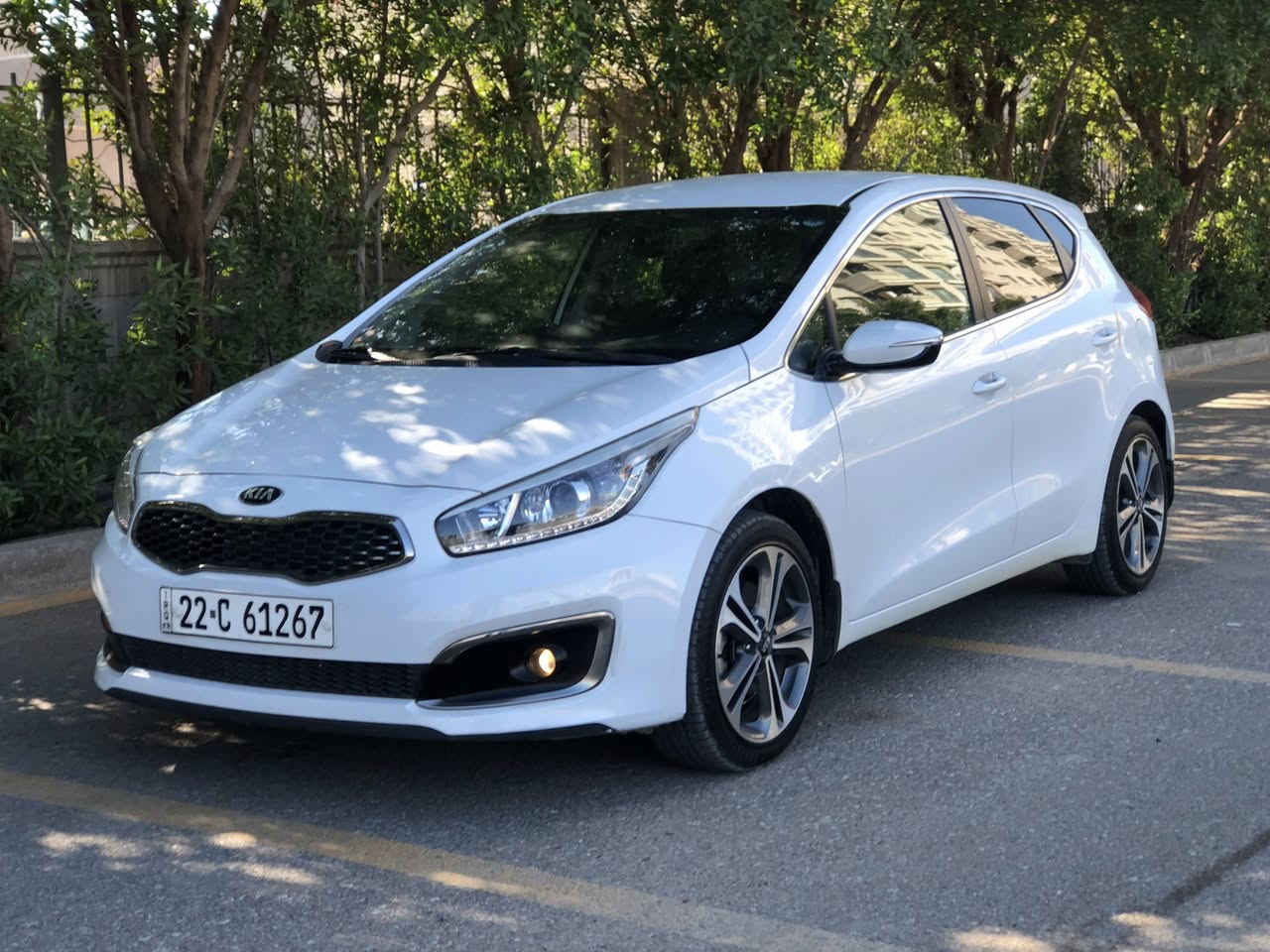 السلام عليكم 😎🔥💐
بيع او مراوس
السعر 128 ورقه وبيها مجال معقول

كيا سيد 2018 خليجي نفس السيراتو 
رقم اربيل الدولي سنويه بسمي تحويل مباشر ب اسم المشتري 
كفاله عامه من الضربه فقط جوه قبق البانزين صبغ اثر دحجه فقط باقي السيارة كفاله عامه وحيل جديدة 
كير محرك تبريد كفاله على وضع الشركة
عداد المسافه 000 56 كليو متر 
المواصفات 🔰📋 حلوة  
سويج رريمونت 
محرك 1.600 دوش  
شاشه 
كامره خلفيه 
تحكمات 
مري شفط + اشاره 
حاجب لد 
بك لايت لد 
مخارج USB AUX
ويل كب كروم 
تبريد بيانو منفصل 
نظام سبورت وسمارت واقتصادي 
حساس خلفي 
 📍 مكان السياره / بغداد حي العدل 

📞 ***********
