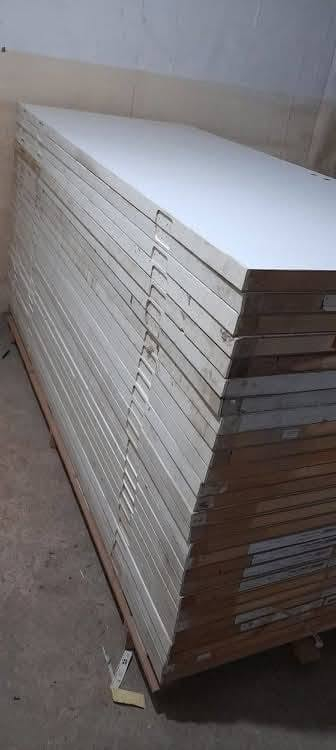 للبيع ...مجموعة ابواب هولندية مشكل وجديد بدون إطار سعر مناسب جدا ...تحياتي


**إذا كنت صاحب هذا الإعلان وتريد حذفه لأي سبب، رجاءا أرسل رسالة إلى الدعم الفني**