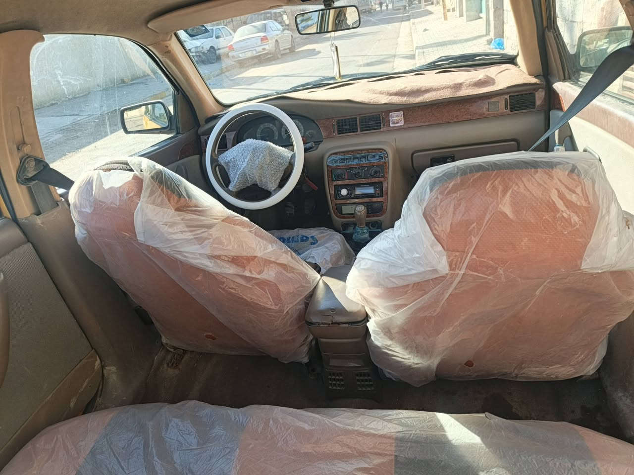 سمند 2012 رقم بغداد انكليزي بسمي 

كير مكينه خير من الله 
تدفئه تبريد 
مكاني بغداد الحسينية 

***********
