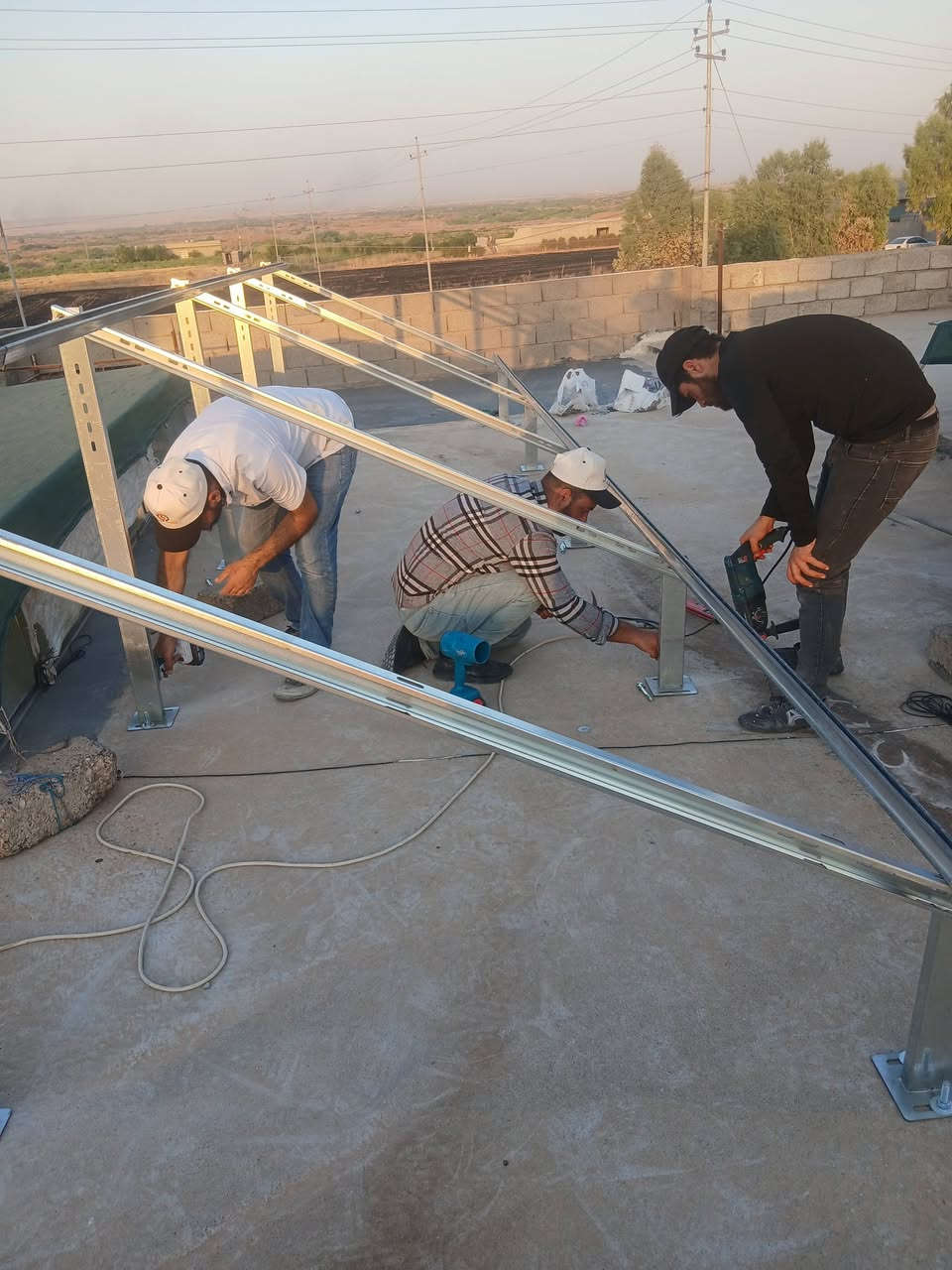 تركيب احترافي أداء مضمون وطاقة تدوم.
بعون الله  تم تنصيب منظومةطاقةشمسية في #قريةوردك
بطارية ١٥  K.W
انفيرتر ٦ K.W
 الواح. لونجي هايمو x ١٠. ٦٥٠ واط عدد  ٦
قواعد حديد غير قابل لزنجار  تركيب براغي
بورد A.C ...DC
جوزات الحماية الذكية
تغليف. كيبل DC الالواح
عنوان حمدانية قريةوردك 
للاستفسار ***********
2026/7/23
