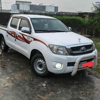 للبيع هايلوكس 2010 سعودي  كير عادي رقم واسط دولي سنويه ل29 سياره متجيه...