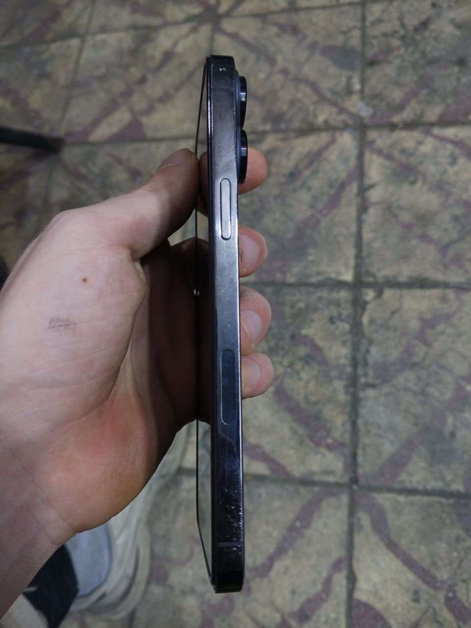 ايفون 13 برو ماكس لون رصاصي مبدل شاشه وبطارية وكاله ارقى نوعيه شاشة سلسه جداً وضهر اصلي ماتحس مبدل ارقى نوعيه فيس ايدي شغال كاميرات كلهن شغاله ذاكرة128 جهاز نظيف جدا تجي تفحص وترووح سعره480 وبس مجال بسيط مو شراي لاتعبني لتواصل خاص او واتساب *********** عنوان بغداد البياع
