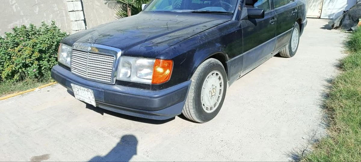 سلام عليكم مارسيدس البيع مديل ١٩٨٩رقم بغداد بيها وكاله خاصه السياره محوره ٢٥٠٠ بطه دواخل جديده خارج كلا جديد حداديه جديده غرفه كلها جديده كشنات كهربائي متعوب عل سياره كلش باقي بس صبغ قماره وجاملغات وره /مكاني نجف كوفه حي ميسان ***********

