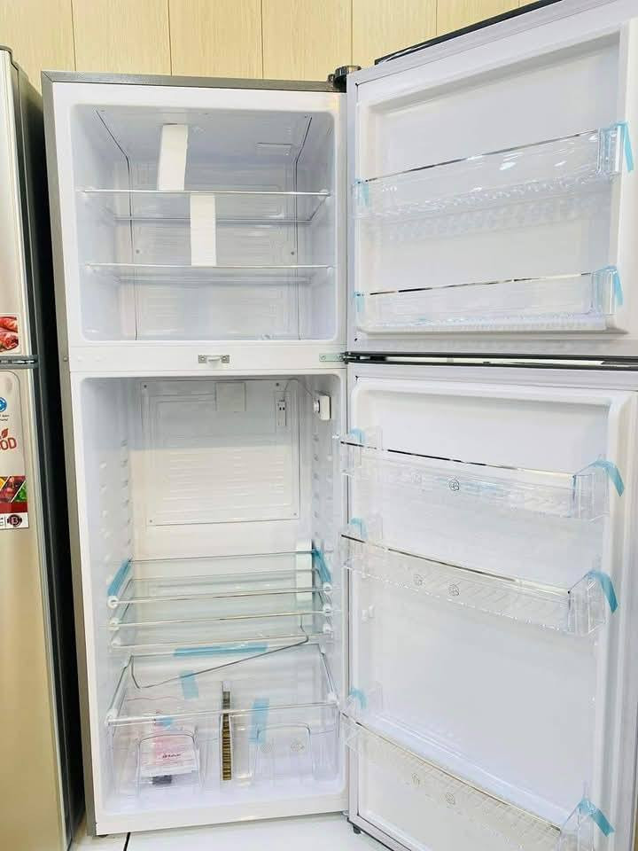 #ثلاجه بلسان اصلي شركه توسوت 24قدم
✅ضمان حقيقي لمدة سنة كاملة 
✅يوجد خدمة توصيل 🚛🚛
✅للحجز والاستفسار مراسلة الصفحة أو الاتصال 
✅معرض مصطفى جمعه للأجهزه الكهربائيه 
✅يوجد جمله او مفرد 
☎️***********
***********
