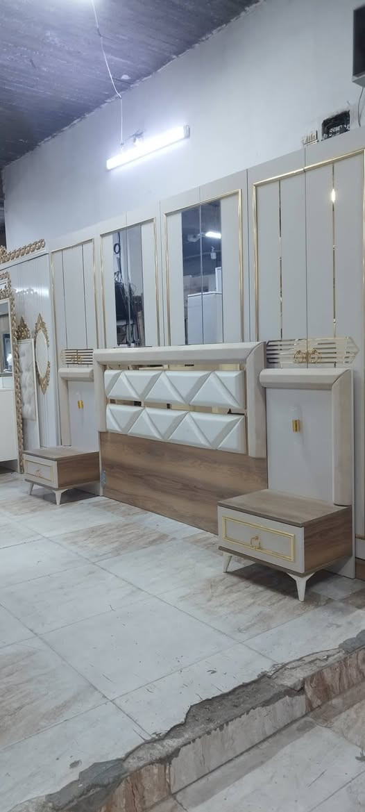 غرفة ٨ ابواب ٩ قطع
للاستفسار ***********
