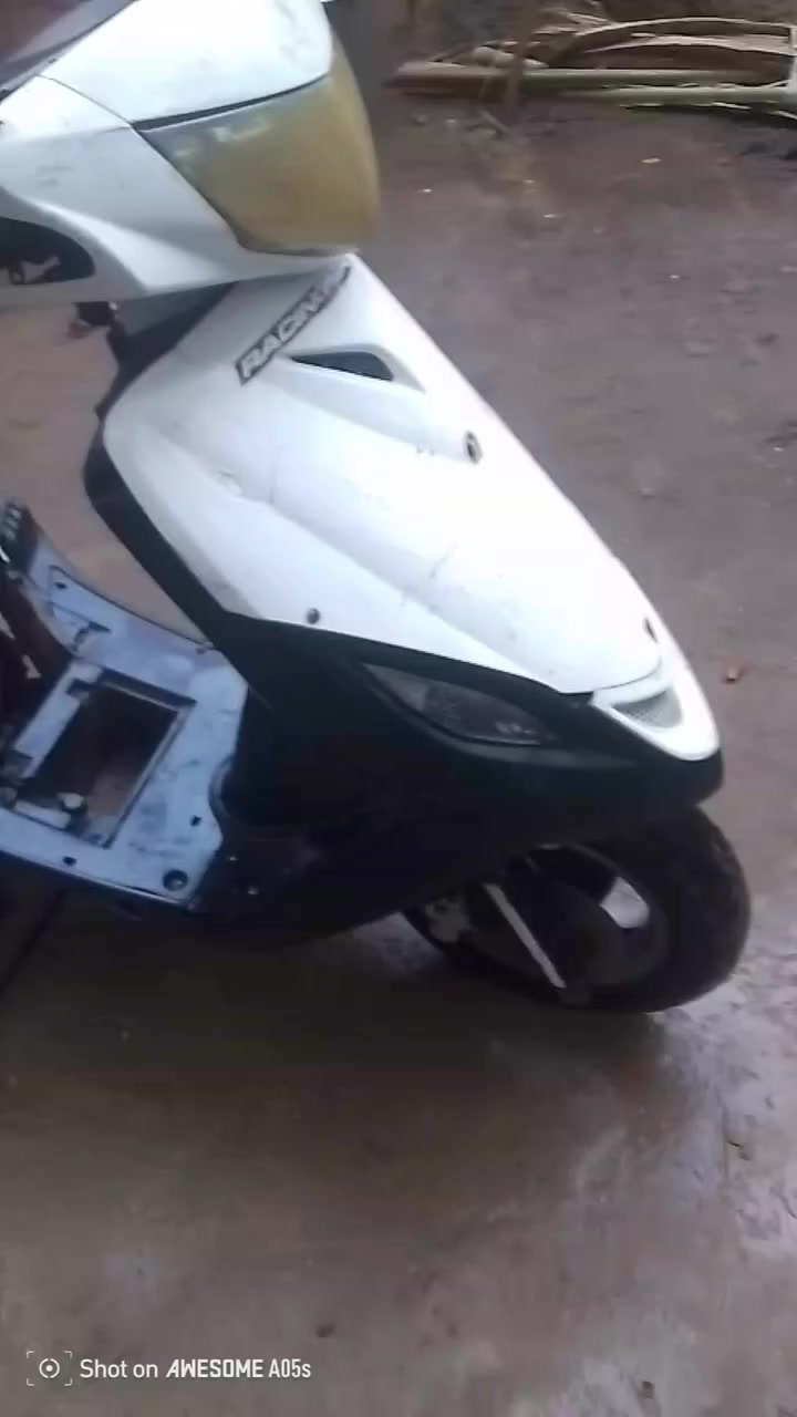 سلام عليكم ورحمه الله وبركاته اخواني دراجه جي فور نضيفه البيع بس عوزه كعكه الصالنصه  لين بيه صوت السعر 200  ألف وبيه مجال لطيبين والشراي خل يراسني خاص مكاني الناصريه ألسوق الشيوخ


**إذا كنت صاحب هذا الإعلان وتريد حذفه لأي سبب، رجاءا أرسل رسالة إلى الدعم الفني**