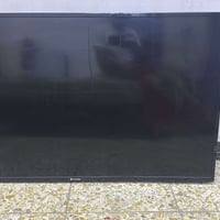 شاشة نوع ال جي نضيفة الحجم 55 مكان بغداد الدورة موبايل 07716757724