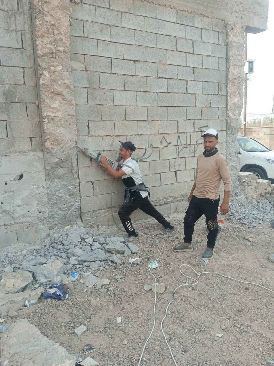 سلام عليكم  / يوجد كادر عمل جاهز  تصعيد مواد  / تنضيف بيوت  / تفليش  / تكشيط  / دفن نهري  / شقلنه ليل ونهار  / وماعليك بكلشي تاخذ شقل جاهز مني  / ومعداتنه جاهز وسياره تجيك للبيت ماعليك بس تصال على رقم/  ، ***********
