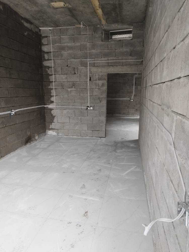 ❤️سلاو ريز بؤ گشت لايه ك ❤️
خانوو 130مه تر 
چوار هؤده و هؤلو مساعيد مه تبه خ كراوه
رانيه ناوه راستى كونه سئ
له و مه رحه له دا ده فرؤشريت
له ته واوبوندا نرخى 290وه ره قه و محامه له 
***********
بؤ كرين و فرؤشتنى مولك و مال 
*********** أربيل, العراق
