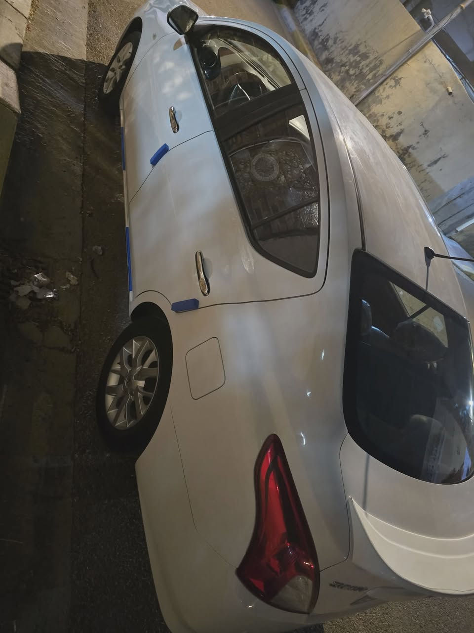 للبيع سني هندي موديل ٢٢ فول جام كهرباء و ويل كب و قطعتين تبريد وكير ومحرك وكهرباءيات بشرط ممتازه وتخم تاير 
ماشية ٨٤  رقم شمالي تحويل مباشر 
السعر / ١١٨  $  وبيه مجال بسيط 
الاتصال / ***********
