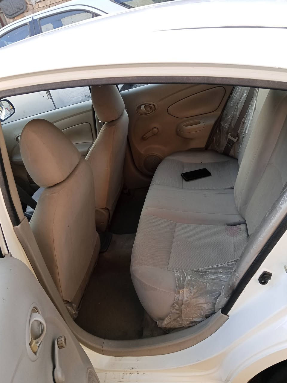 السلام عليكم نيسان سني هندي بليته زركه 2018 كير مكينه تبريد خير من الله السياره نضيفه شوفت عينك بيه شخوط بصيطه رقم بغداد انكليزي سنويه 2030 سياره جاهزه من كلشي مكاني بغداد***********
