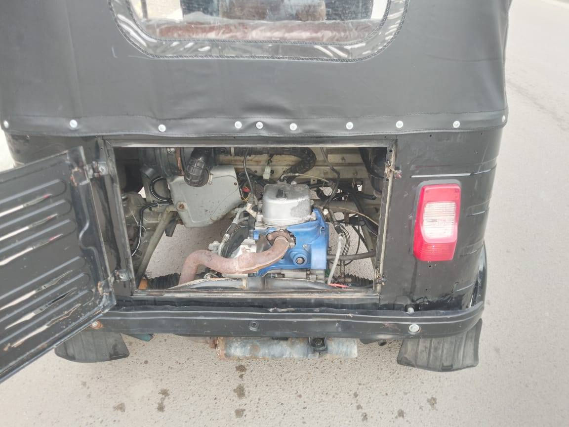 السلام عليكم
تكتك 2016  رقم وسنويه نضيفه و محرك 20 
مصبوغه صبق جمالي 
السعر 5 مليون وبيها مجال المكان بغداد دوره 

رقم  الهاتف ‏‪0776 882 4980‬‏
