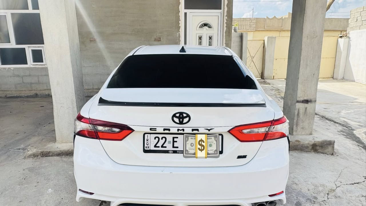 السلام عليكم كامري
موديل 2018  مواصفات se لون ابيض ثلجي

رقم اربيل سنويه جديد ل 2031

شرط التحويل ماشيه 80 ميل  

ضرار جاملق خلفي صبق شرط بدون دواخل و بيها  باب خلف السكن بيه مكانين بارد ارباك كله سليم سياره جاهزه من كلشي بدون نقص السعر 185 للاستفسار اكثر الاتصال ع ***********
