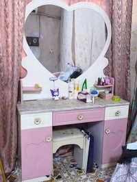 كلهن • غرفه اخشاب • ميز تواليت