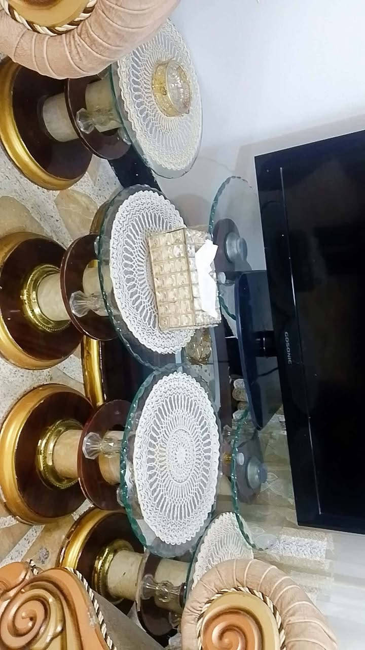 ميز بلازمه + ميز 4 طبلات للبيع مكاني موصل ايمن ***********
