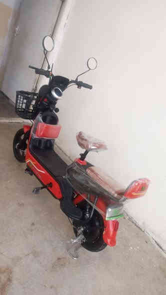 السلام عليكم 
بايسكل شحن للبيع 
موديل 2025
حجم 14 
السرعة 50
3گير 
اللون مميز 
تشغيل ع بعد بصمه
بطاريات شرط ع فحص جدد 👉
السعر 195الاف وبي مجال قليل 
مكاني الشرقاط قرب كراج الشرقاط 
ملاحضة البايسكل مستخدم شي قليل بعد ع وضعه 👉
خدمي شي راقي 🤗
رقم الهاتف ***********
