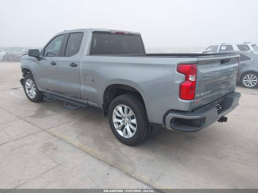 2025 CHEVROLET SILVERADO 1500 2WD STANDARD BED CUSTOM
اللون/رمادي 
/عداد المسافة 1 mi
المحرك  2.7L I-4   
القيادة :تعمل وتسير
 المفتاح  :  موجود 
الحادث : كما موضح في الصور
تاريخ المزاد :16/2/2025الساعة 4:30م
شراء و شحن السيارات من  المزادات الامريكية و الكندية الى العراق و الاردن و الامارات بأنسب الاسعار و اسرع الاوقات  كما توفر لكم الشركة في مقرها بالاردن صيانة السيارات باسعار مناسبة  ثم شحنها وتخليصها  الى كافة المحافظات االعراقية وكردستان  ومع ضمان لكم سرعة الانجاز بالطرق  القانونية وبناقلات عراقية كما توفر لكم الشركة خدمة بيع سياراتكم في معرضها الكاىن بالزرقاء بالمنطقة الحرة لمن يرغب  بدلك لمزيد من المعلومات يرجى زيارة مكتبنا الكائن في بغداد -صليخ_شارع ل٦٠٠/شارع التفاحه / (مكتب الرحمن )  او الاتصال على الرقم 
 ***********
ومقرنا بالاردن -المنطقة الزرقاء المنطقة الحره/شارع ١٧ (شركة قمر المدينه)
عمان: 009647708710458
