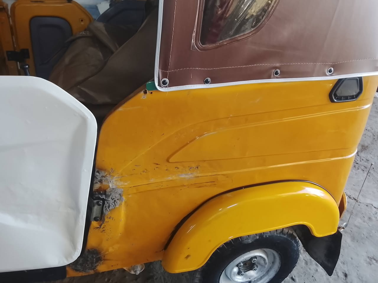 تكتك 21 رقم وسنوية بسمي مكينه واكسل جدد كلجات بنزات جاملغات جادر صليب كله جديد بيه دوس معمره وهاي الطخه***********ب7200ببه مجال بسيط مكاني حريه
