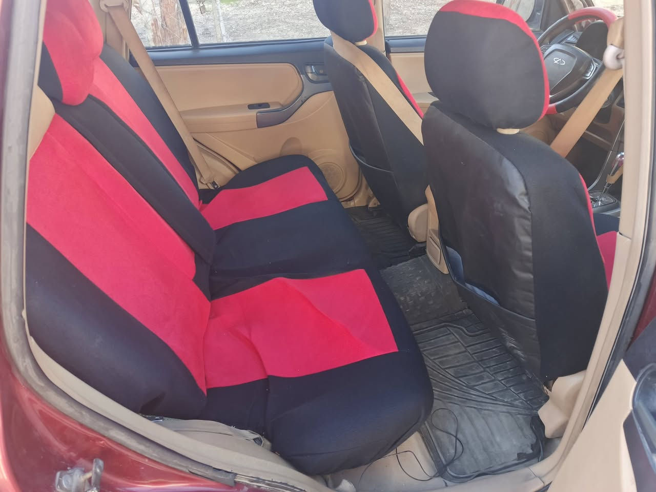 سلام عليكم من رخصة الادمن شيري تيكو موديل 2013بدي نظيف بيها خياسات خفيفه مكينه بيها تبخير كير كهربائي قبل 3 ايام بدلة عينه وصينيه جدد صدر نص عمر كهربائيات كلها شغاله رقم قادسيه جديد تحويل مباشر بسمنا السياره تحويل ثاني يوووم عارظها 45 وبيها مجال بسيط للشراي مكاني بغداد الحسينيه مال راشديه للتواصل ***********
