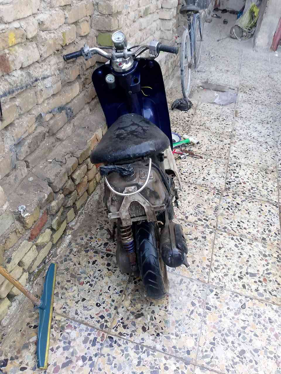 السلام عليكم دراجه كلاسك للبيع سعرها 110 وبيها مجال عنواني بغداد العبيدي اليحب يتصل *********** واكو واتساب التاير الامامي ينفس فقط وبي بنجر يعني فتيله ودهن من الصفاح
