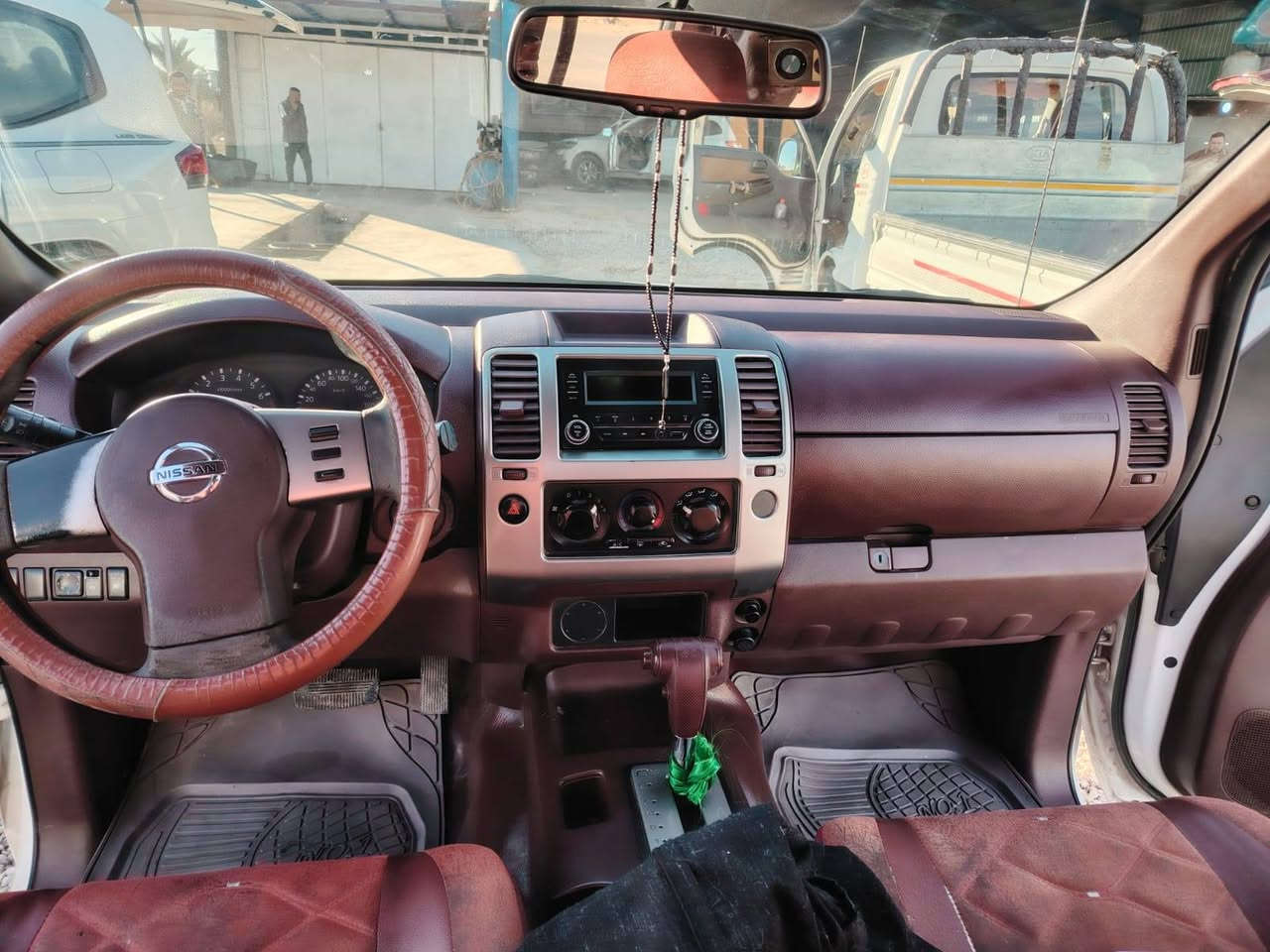 السلام عليكم بيكم نيسان نيفاره موديل 2014 مكفولة كفالة عامة من الصبغ فول مواصفات LE كير مكينه حداديه شرط تخم تاير رقم بابل بسمي مداور ثاني يوم مكان  بابل السعر 130 رقم ***********
